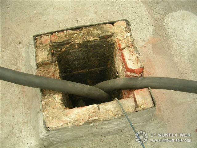 Installation de r&eacute;servoirs de plomberie et de stockage pour syst&egrave;me de chauffage solaire (5)