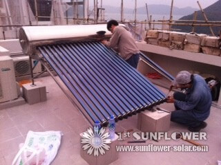 Installation de chauffe-eau solaire
